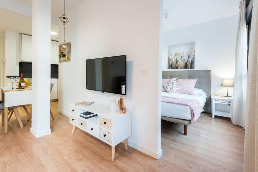 Chamberi Con Jardin B By Regalatemadrid Com Apartment Luaran gambar